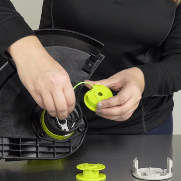 HOW TO REPLACE THE SPOOL ON A CORDLESS TRIMMER RYOBI Landscapes