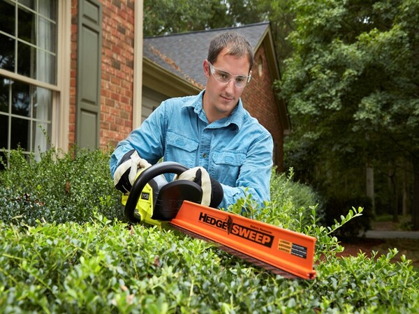 ryobi 22 cordless hedge trimmer