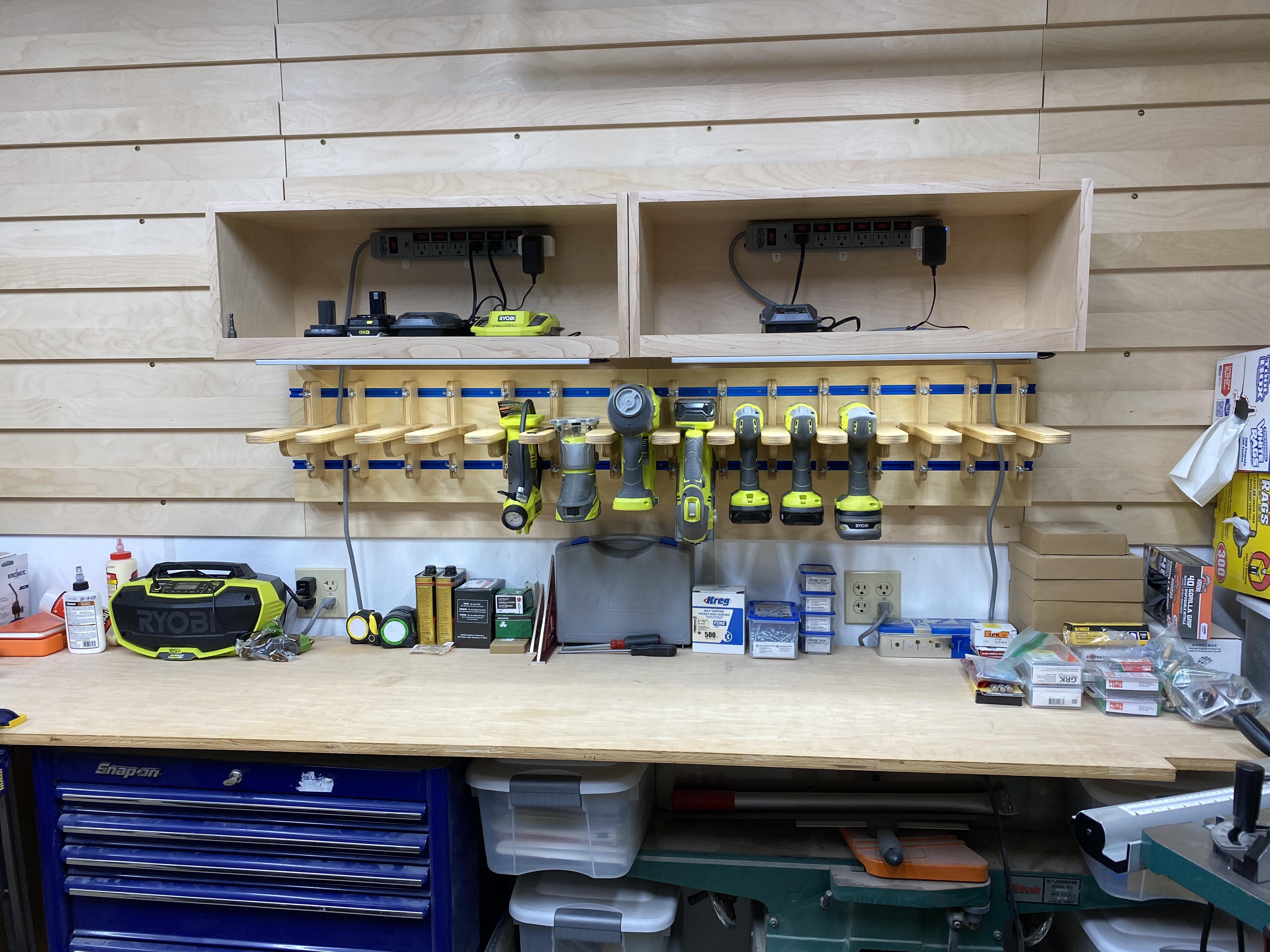 Adjustable Width Tool Charging Station 