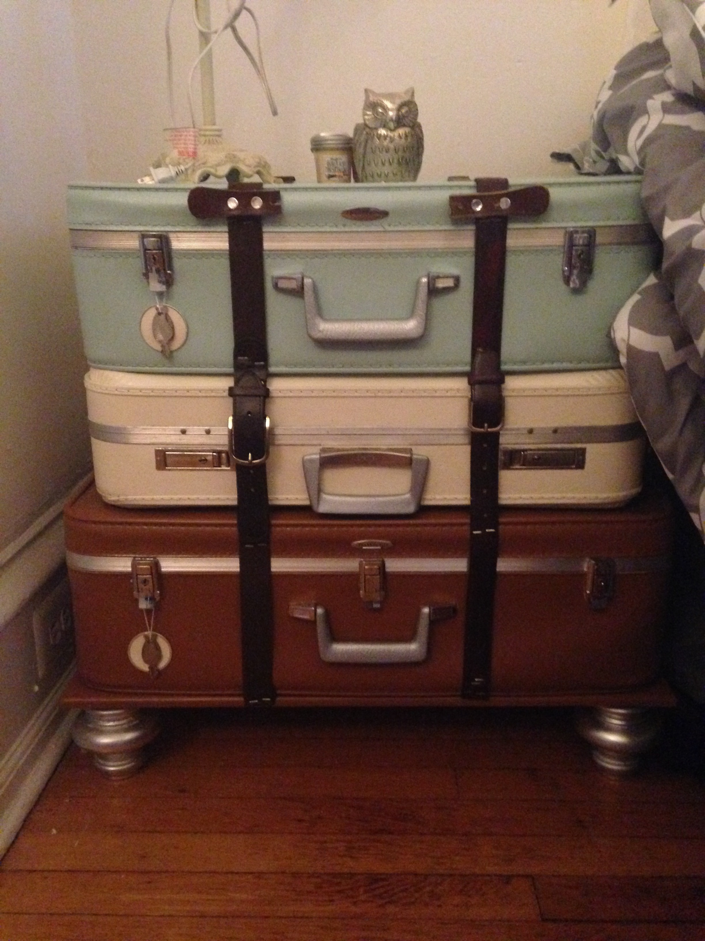 Luggage night stand RYOBI Nation Projects