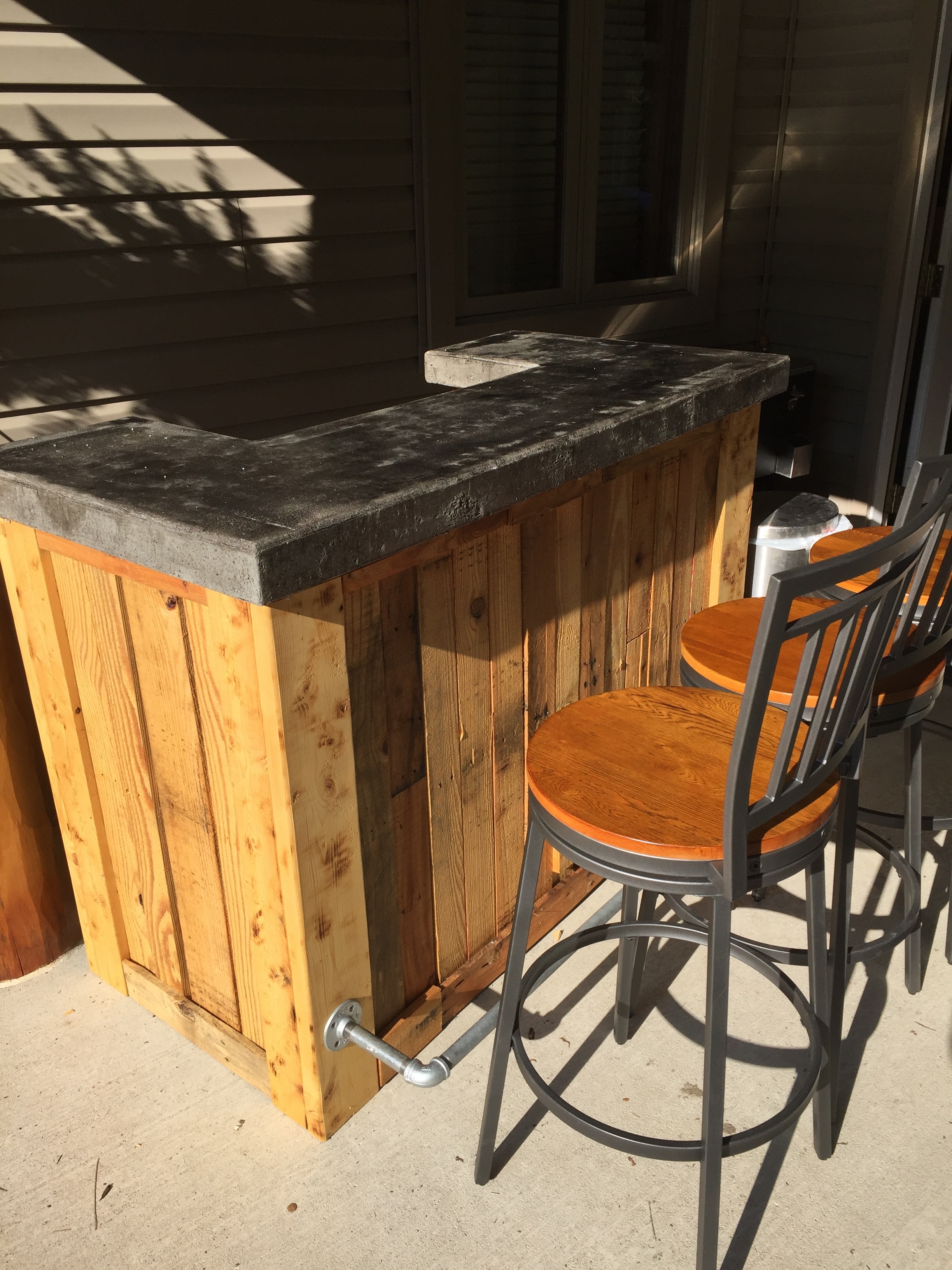 Pallet Bar With Cement Top And Led Lights Ryobi Nation Projects