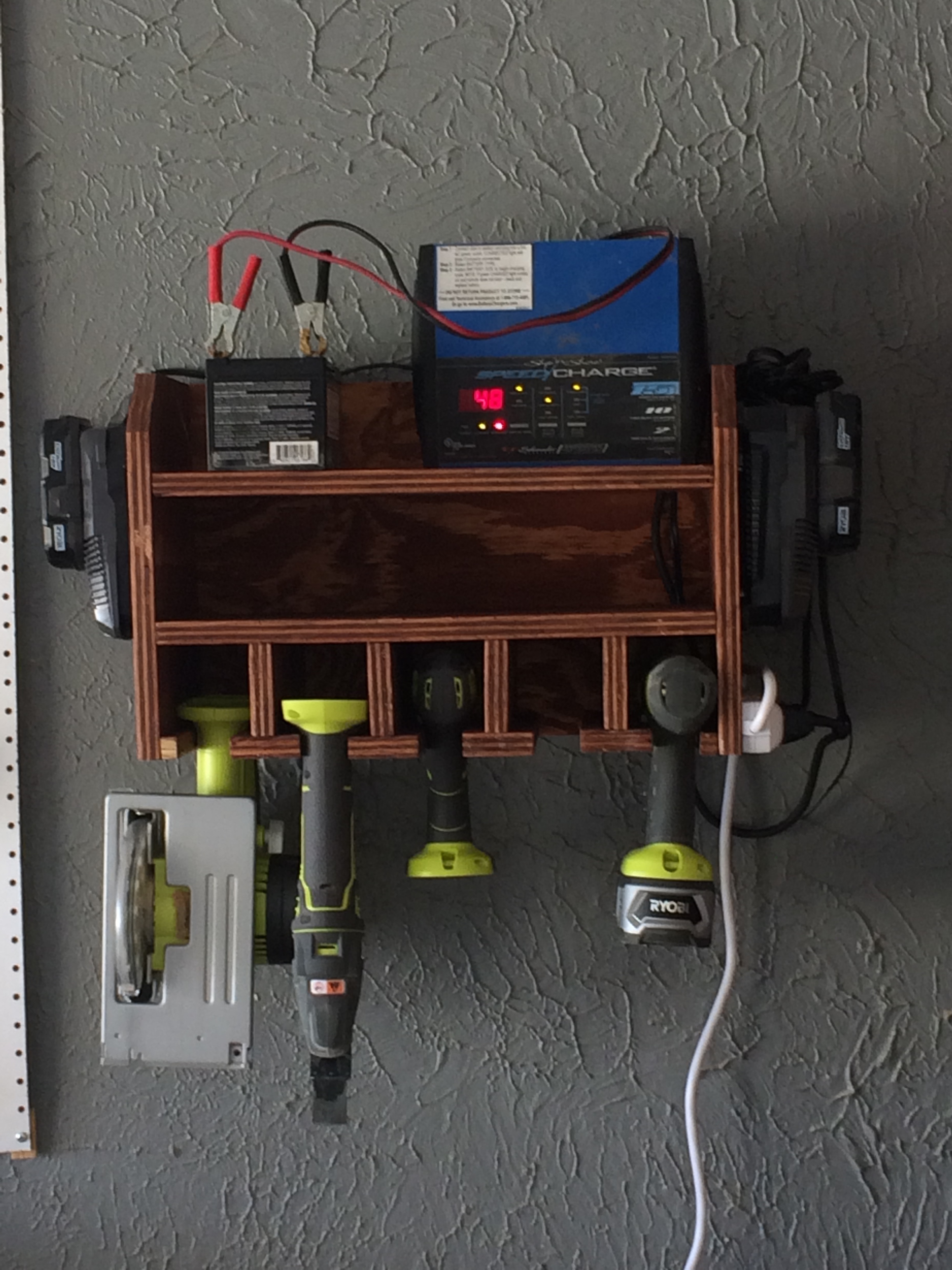 Charging station RYOBI Nation Projects