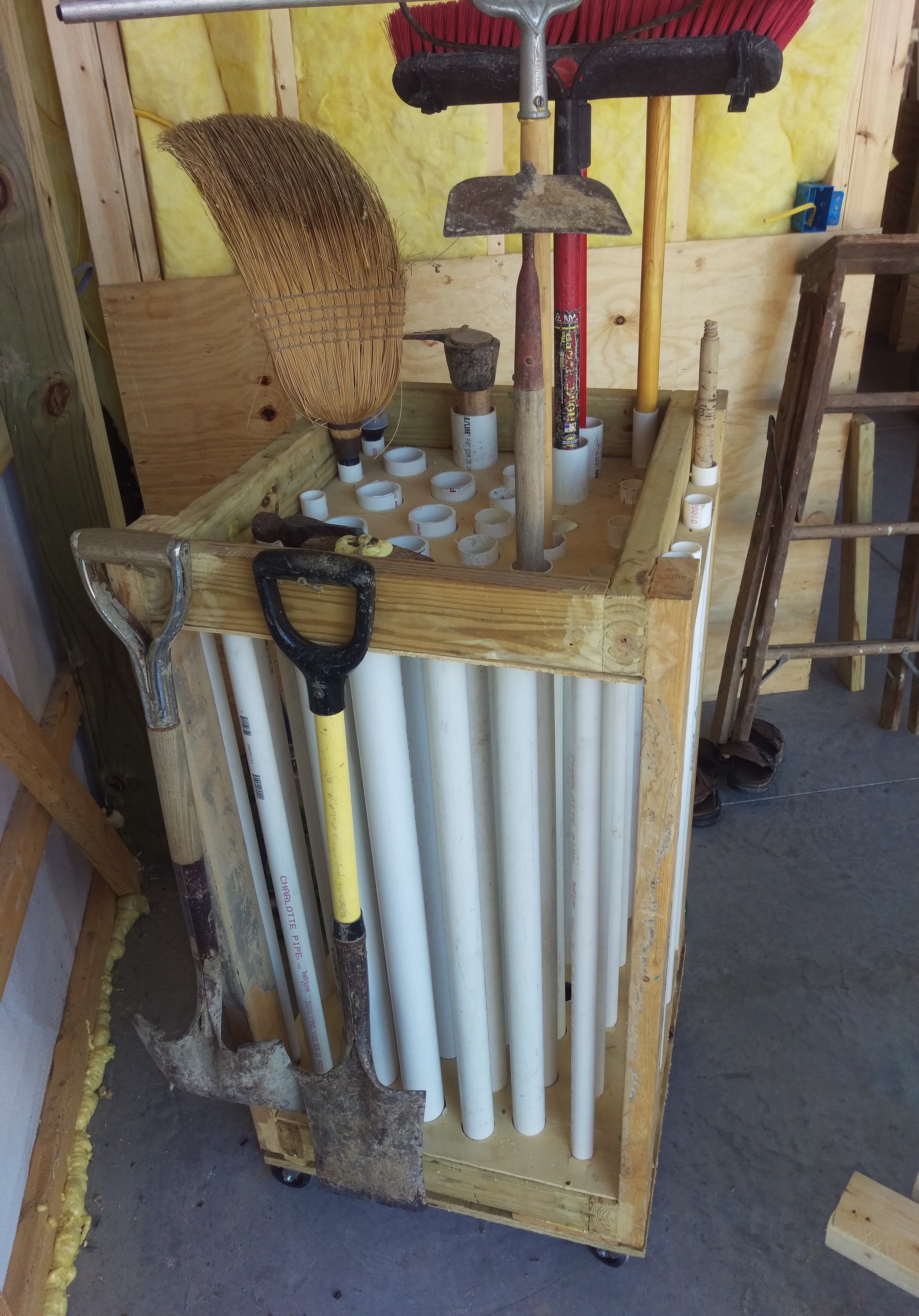 Roller yard tool cart - RYOBI Nation Projects