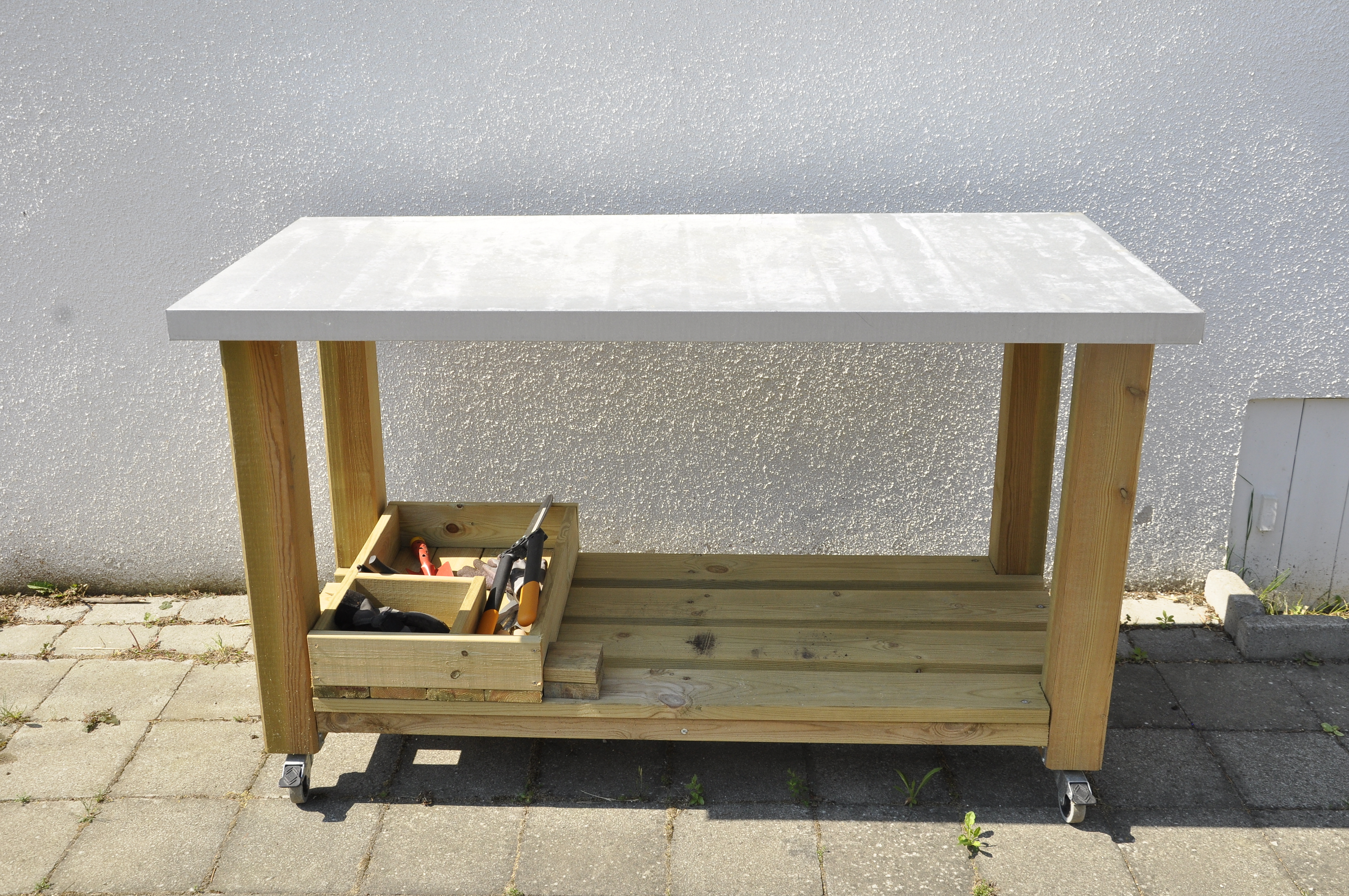 Garden work table RYOBI Nation Projects