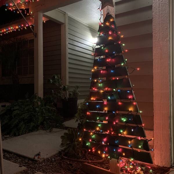 Photo: Wooden Christmas Tree