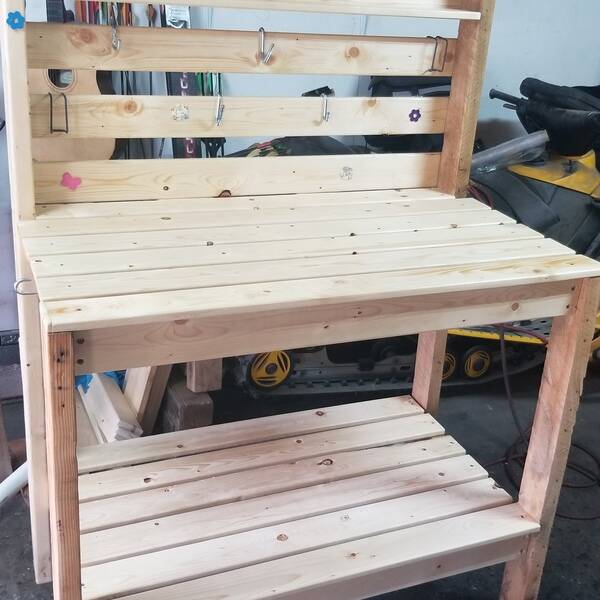 Photo: Gardening Work bench