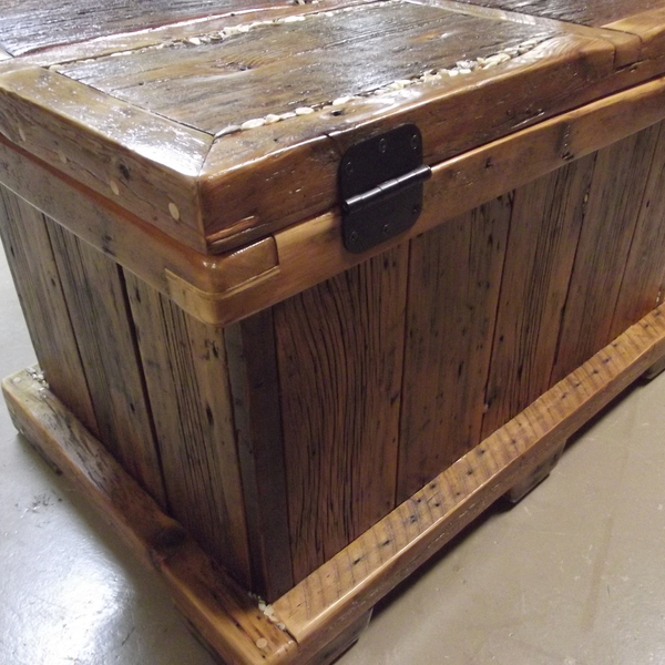 reclaimed wood toy box