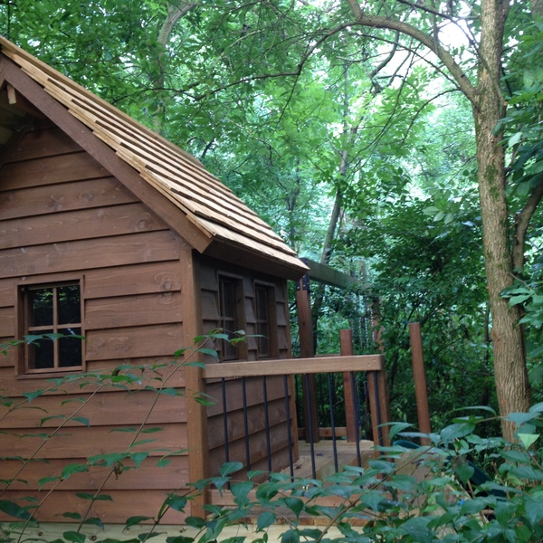 playhouse on stilts