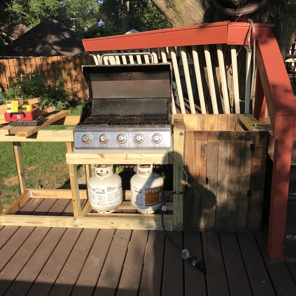 Palletwood outdoor kitchen - RYOBI Nation Projects