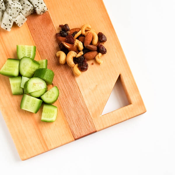 Photo: Wooden chopping board with minimum tools