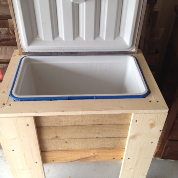 cedar cooler box